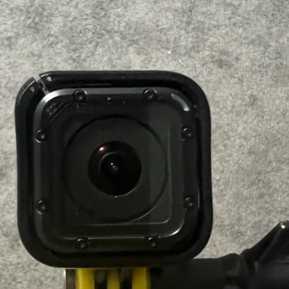 GoPro Hero Session w/ Hand Grip - Picture 7 of 8